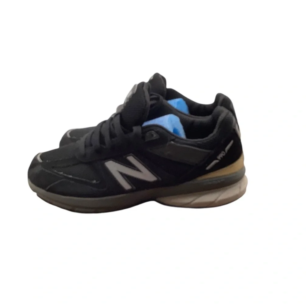 New Balance Black Sneakers Mesh Upper Athletic Design 990v5 size 4‎